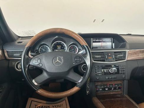 Used 2013 Mercedes-Benz E 350 4MATIC Sedan image 9