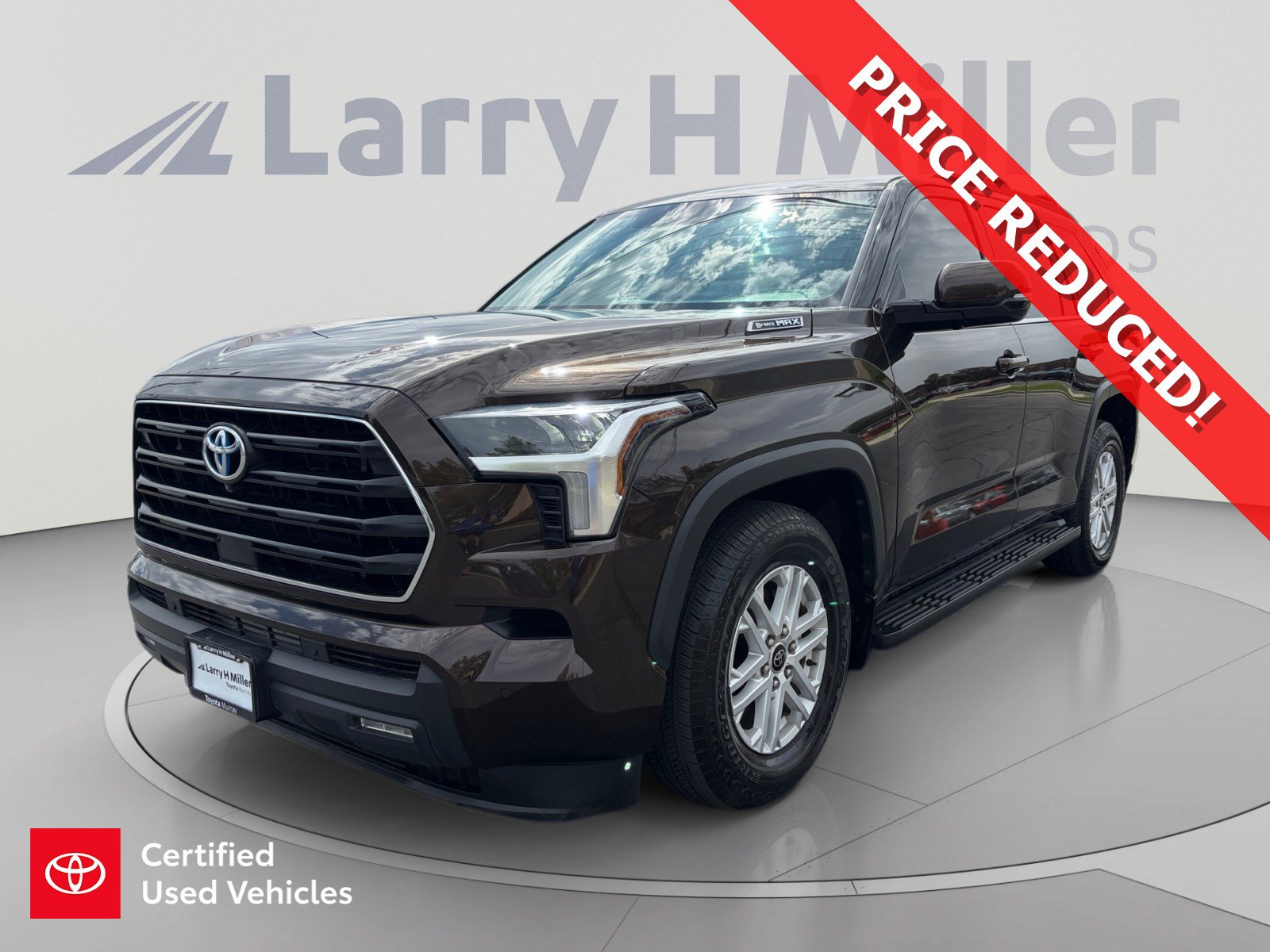 Certified 2023 Toyota Sequoia SR5 AWD/4WD image 1