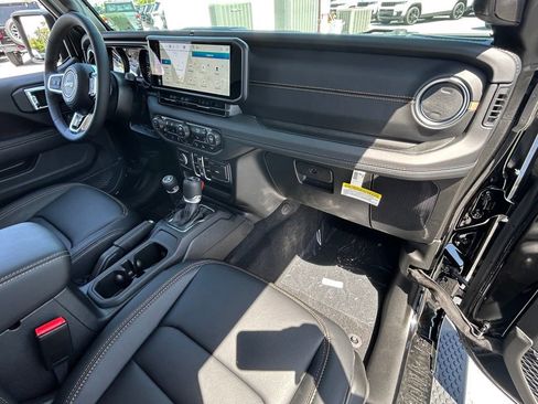 New 2025 Jeep Wrangler Sahara image 21