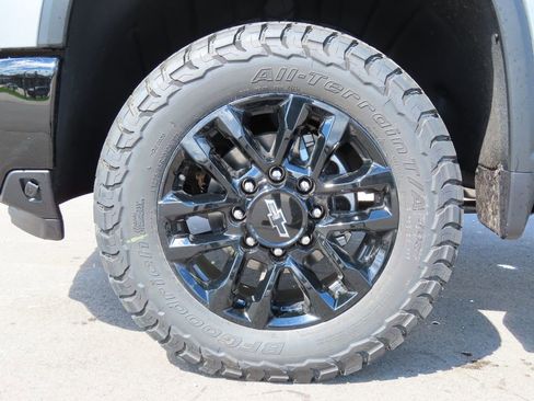 New 2026 Chevrolet Silverado 3500 LT w/ Trail Boss Package AWD/4WD image 19