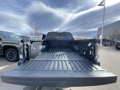 Used 2019 Toyota Tacoma TRD Sport image 26