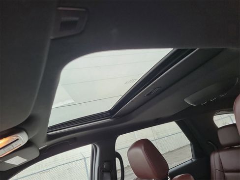 Used 2023 Dodge Durango GT image 36