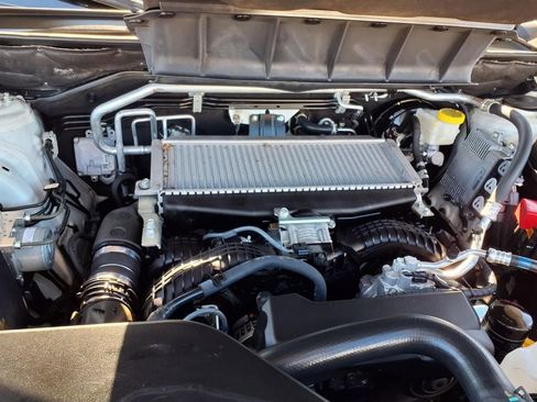 Certified 2022 Subaru Ascent Limited w/ Technology Package image 18