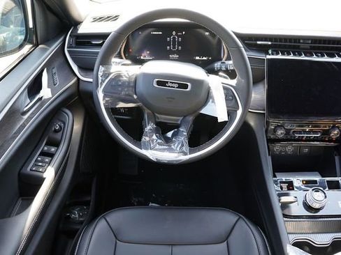 New 2025 Jeep Grand Cherokee L Limited w/ Trailer Tow Package image 14