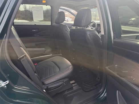 Used 2023 Nissan Pathfinder Platinum image 27