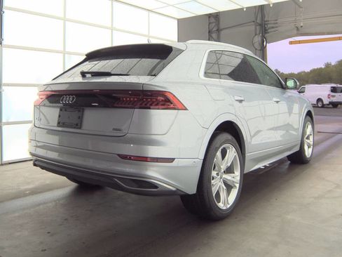 Used 2019 Audi Q8 Premium Plus w/ Premium Plus AWD/4WD image 2