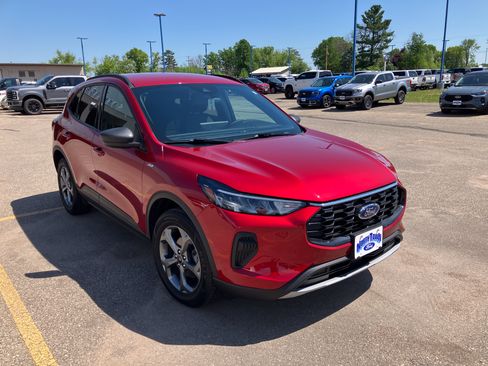 Used 2025 Ford Escape ST-Line w/ Tech Pack #1 AWD/4WD image 4