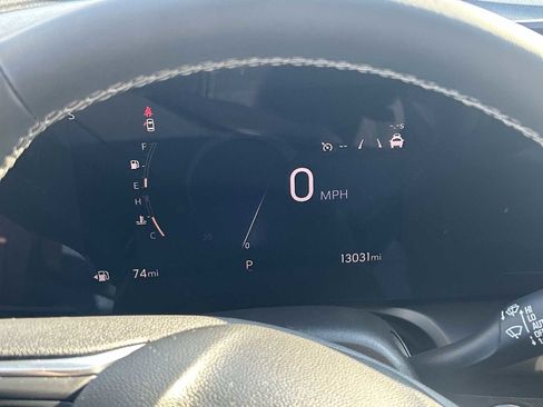 Used 2025 Buick Encore GX Avenir w/ Avenir Convenience Package FWD image 12