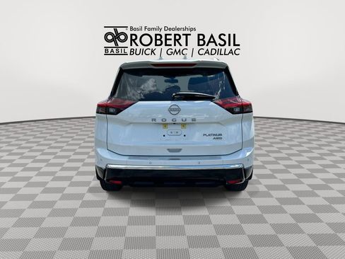 Used 2025 Nissan Rogue Platinum w/ Tech Package AWD/4WD image 7