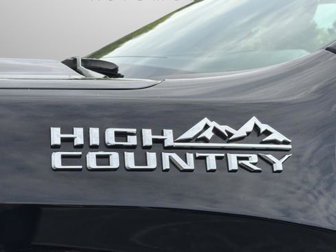 Used 2024 Chevrolet Silverado 1500 High Country w/ Technology Package AWD/4WD image 29