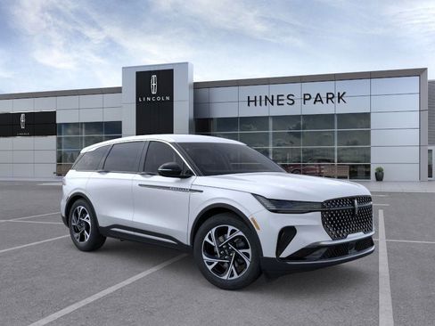 New 2026 Lincoln Nautilus Premier AWD/4WD image 7