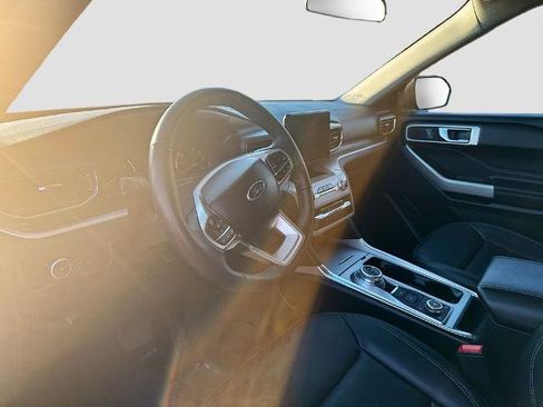 Certified 2023 Ford Explorer XLT w/ Equipment Group 202A image 9