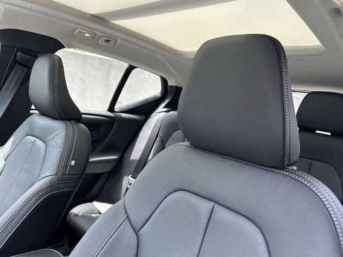 New 2024 Volvo XC40 B5 Plus w/ Climate Package AWD/4WD image 36