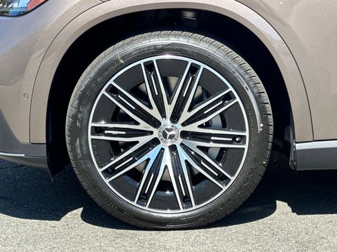 New 2026 Mercedes-Benz EQE 320 4MATIC SUV image 11