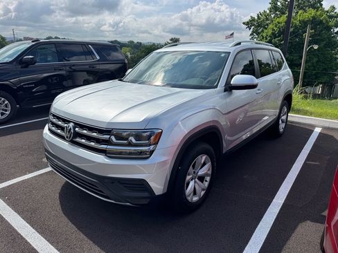 Used 2018 Volkswagen Atlas S FWD image 2