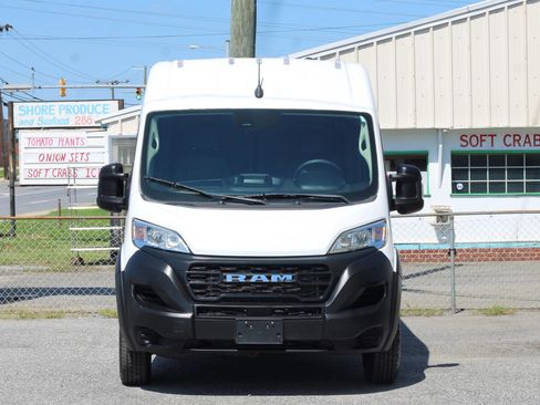 Used 2023 RAM ProMaster 2500 FWD image 2