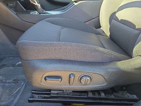 Used 2023 Chevrolet Malibu LT image 22