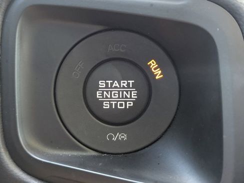 Used 2025 Jeep Wrangler Unlimited Sahara AWD/4WD image 61