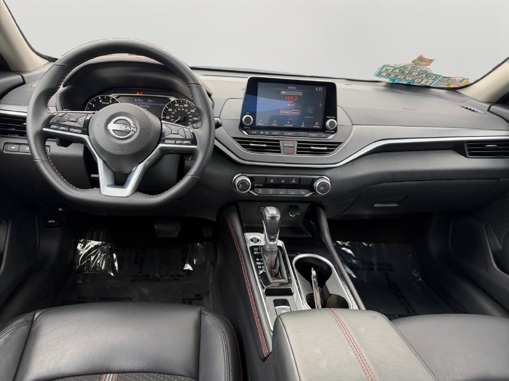 Used 2025 Nissan Altima 2.5 SR AWD/4WD image 16
