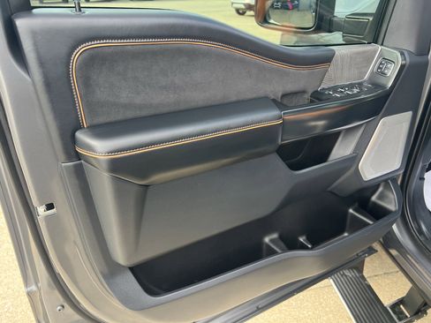 Used 2024 Ford F450 Platinum image 18