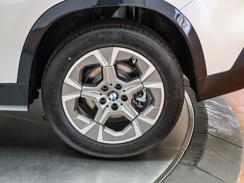 Used 2026 BMW X1 xDrive28i image 11