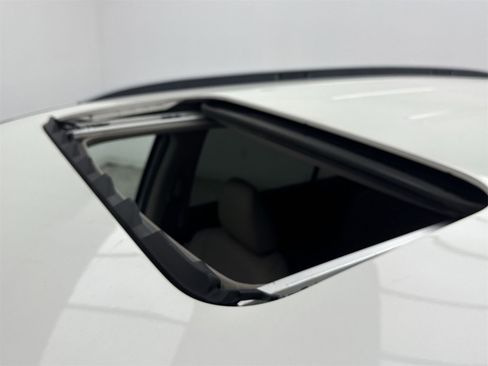 Used 2016 Honda Pilot Touring image 39