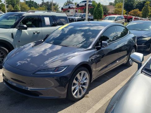 Used 2025 Tesla Model 3 Long Range RWD image 1