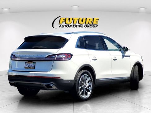 Used 2022 Lincoln Nautilus Reserve AWD/4WD image 4