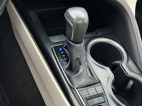 Used 2018 Toyota Camry XLE w/ Driver Assist Package image 21