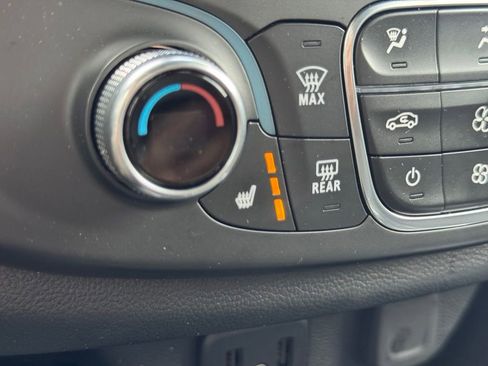 Used 2024 Chevrolet Traverse LT AWD/4WD image 5
