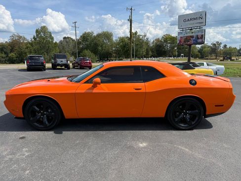 Used 2014 Dodge Challenger R/T w/ Blacktop Package RWD image 5