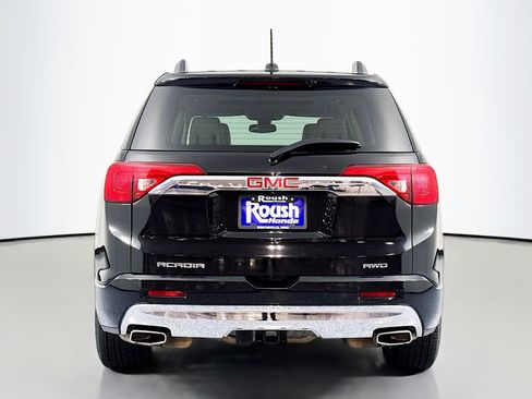 Used 2018 GMC Acadia Denali image 6