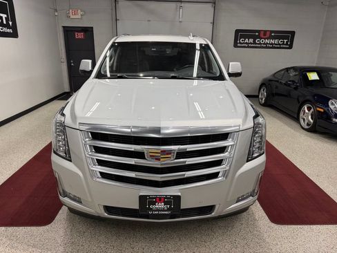 Used 2016 Cadillac Escalade Premium AWD/4WD image 7