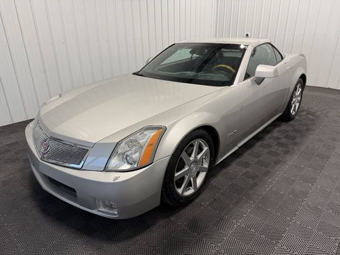Used 2004 Cadillac XLR RWD image 1