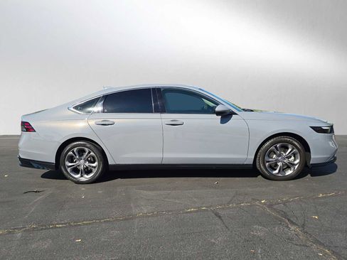 Used 2023 Honda Accord EX-L image 2