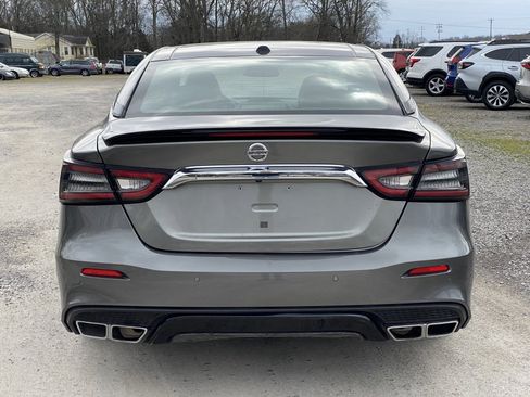 Used 2021 Nissan Maxima SR w/ Sport Mat Group image 6