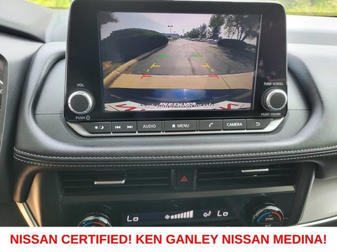 Certified 2025 Nissan Rogue SV AWD/4WD image 28