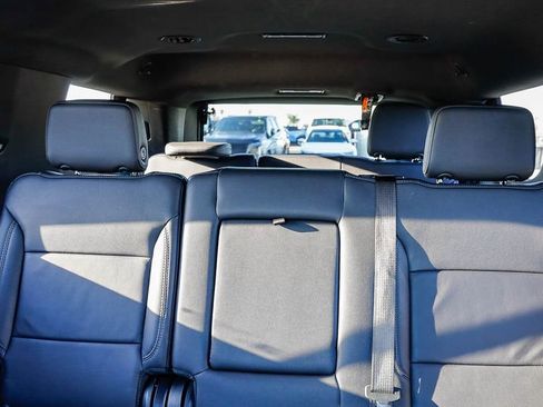 Used 2025 Chevrolet Tahoe LT AWD/4WD image 29