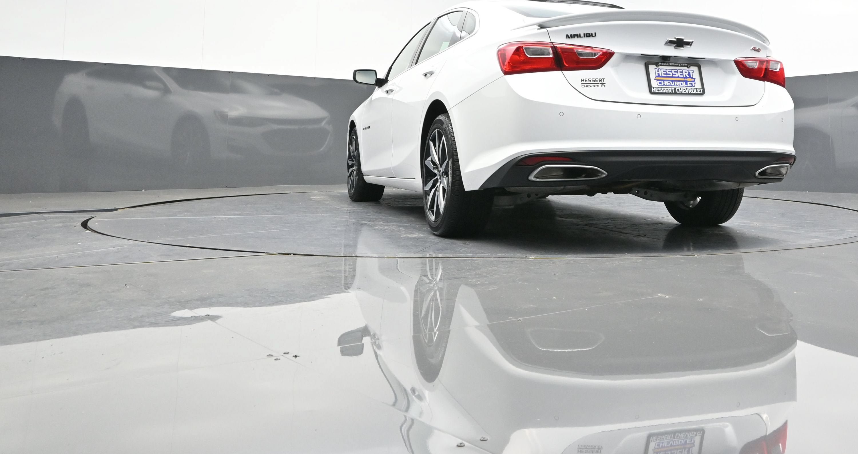 Certified 2024 Chevrolet Malibu RS FWD image 40