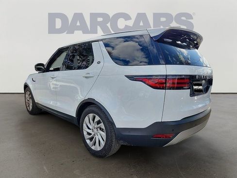Used 2024 Land Rover Discovery S image 4
