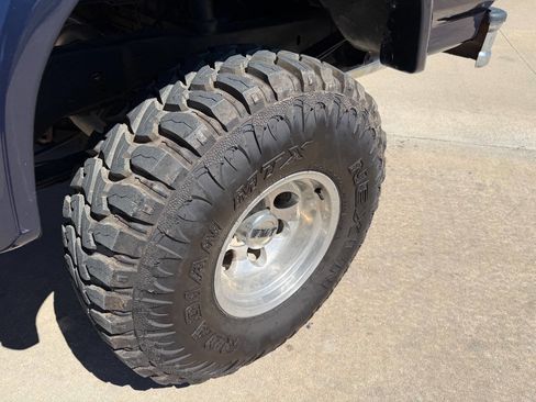 Used 1995 Ford Bronco XLT image 12