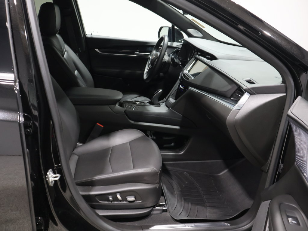 Used 2025 Cadillac XT5 Premium Luxury AWD/4WD image 24