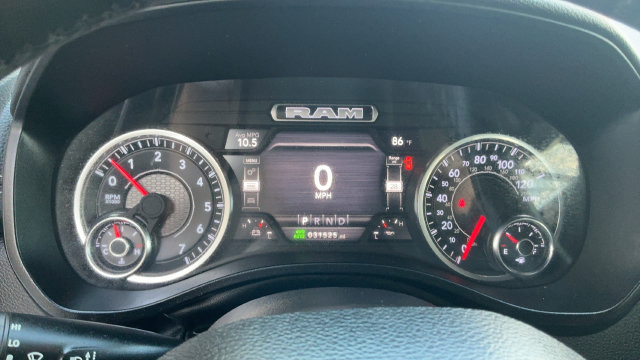 Used 2023 RAM 1500 Laramie AWD/4WD image 14