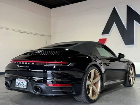 Used 2020 Porsche 911 Carrera 4S AWD/4WD image 7