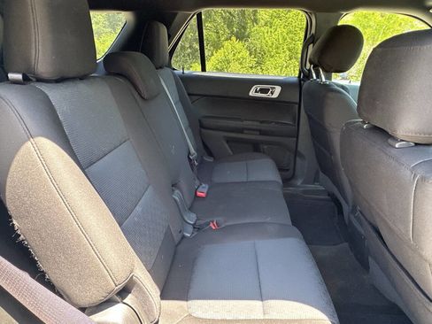 Used 2013 Ford Explorer XLT FWD image 18