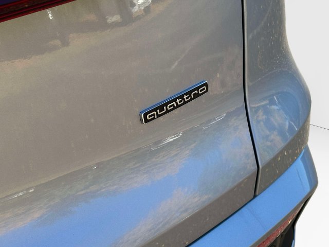 Certified 2025 Audi Q5 Premium AWD/4WD image 11