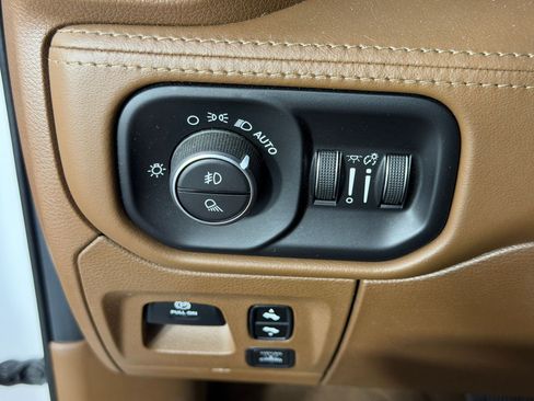 Used 2019 RAM 1500 Limited w/ Bed Utility Group AWD/4WD image 17
