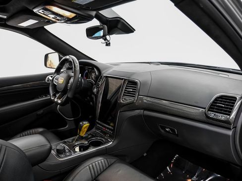 Used 2021 Jeep Grand Cherokee Trackhawk image 10