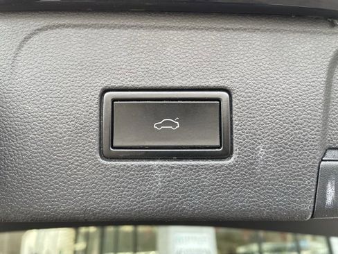 Used 2021 Volkswagen Atlas SE w/ Panoramic Sunroof Package image 36