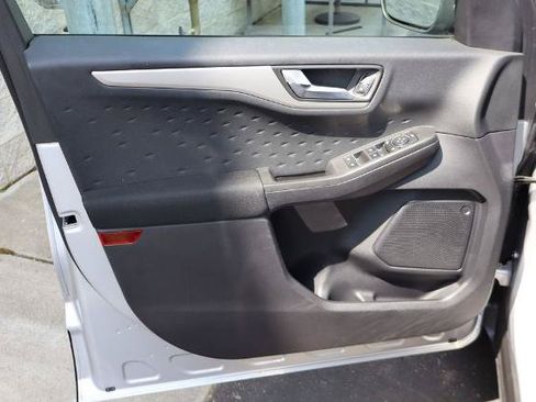 Certified 2020 Ford Escape SE AWD/4WD image 17